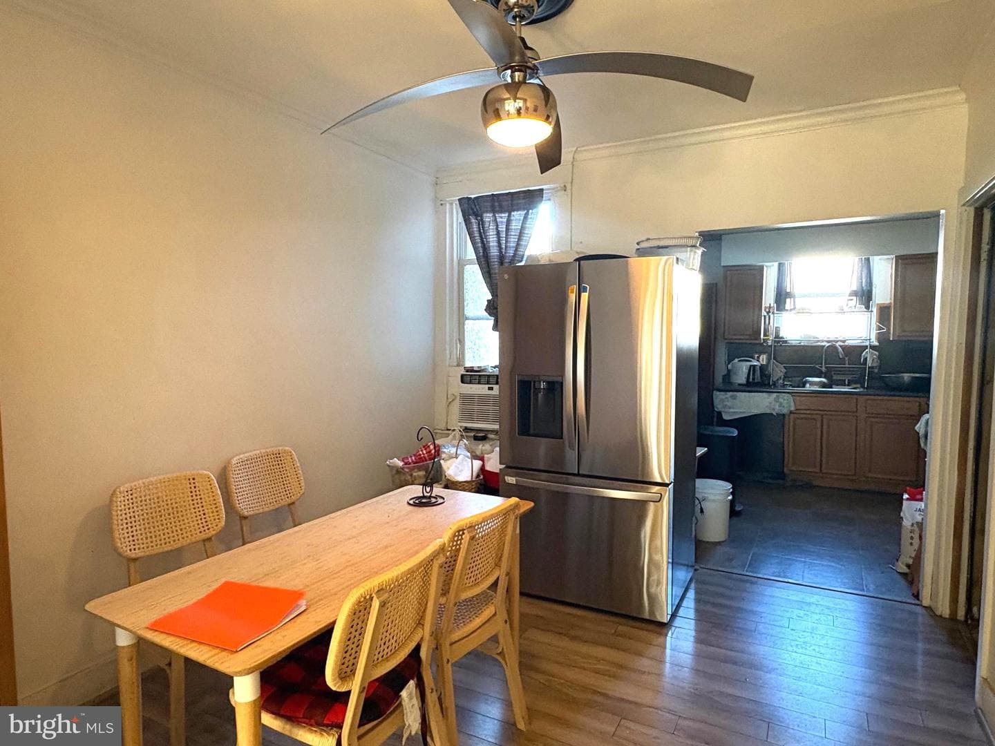 2149 E Sanger Street photo 3