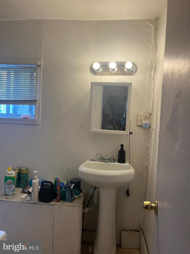 1539 W Tucker Street photo 10