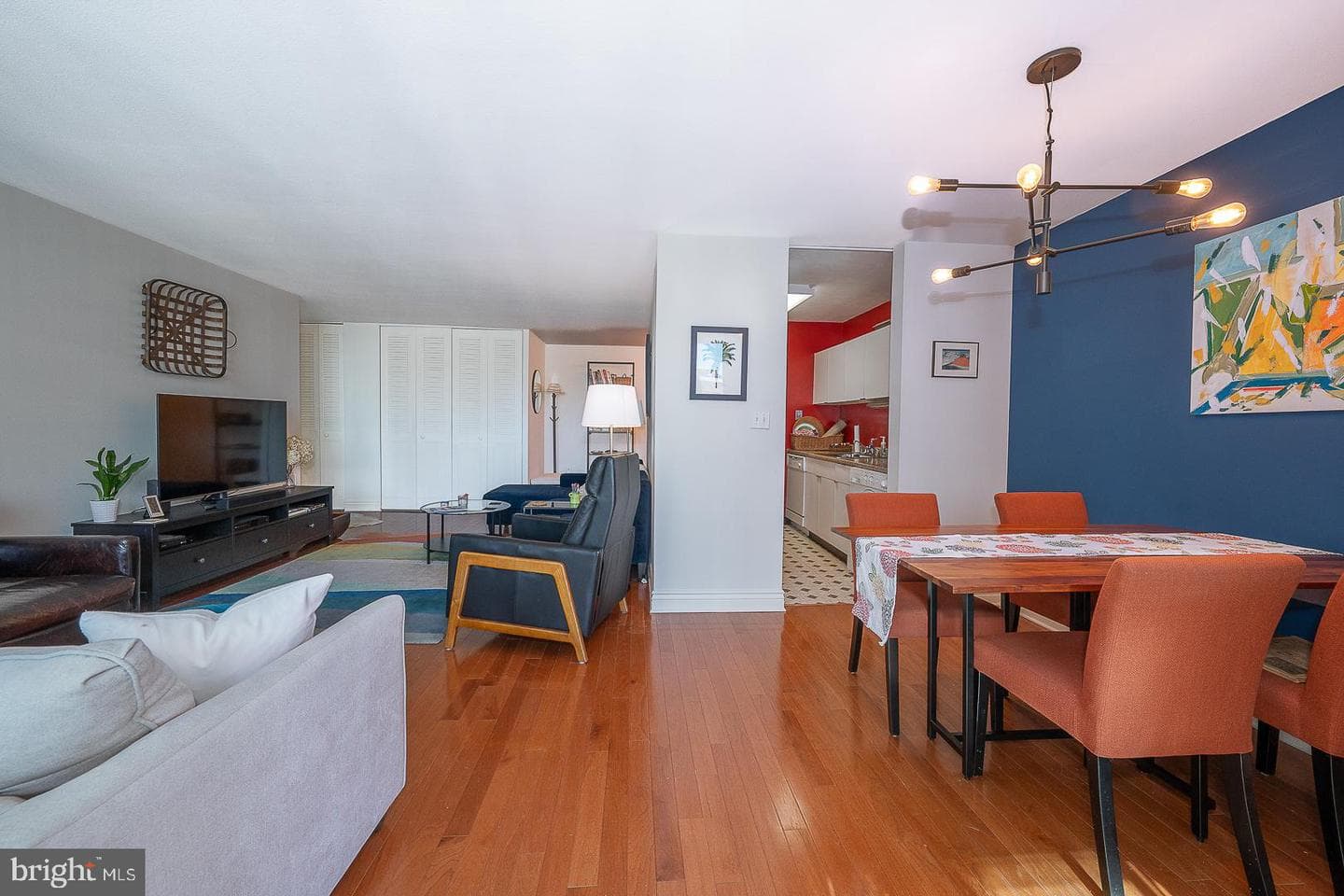 1919 Chestnut Street #2703 photo 4