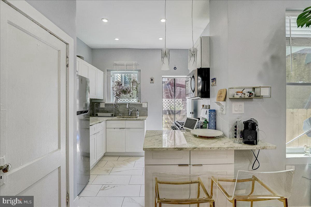2223 N Gratz Street photo 13