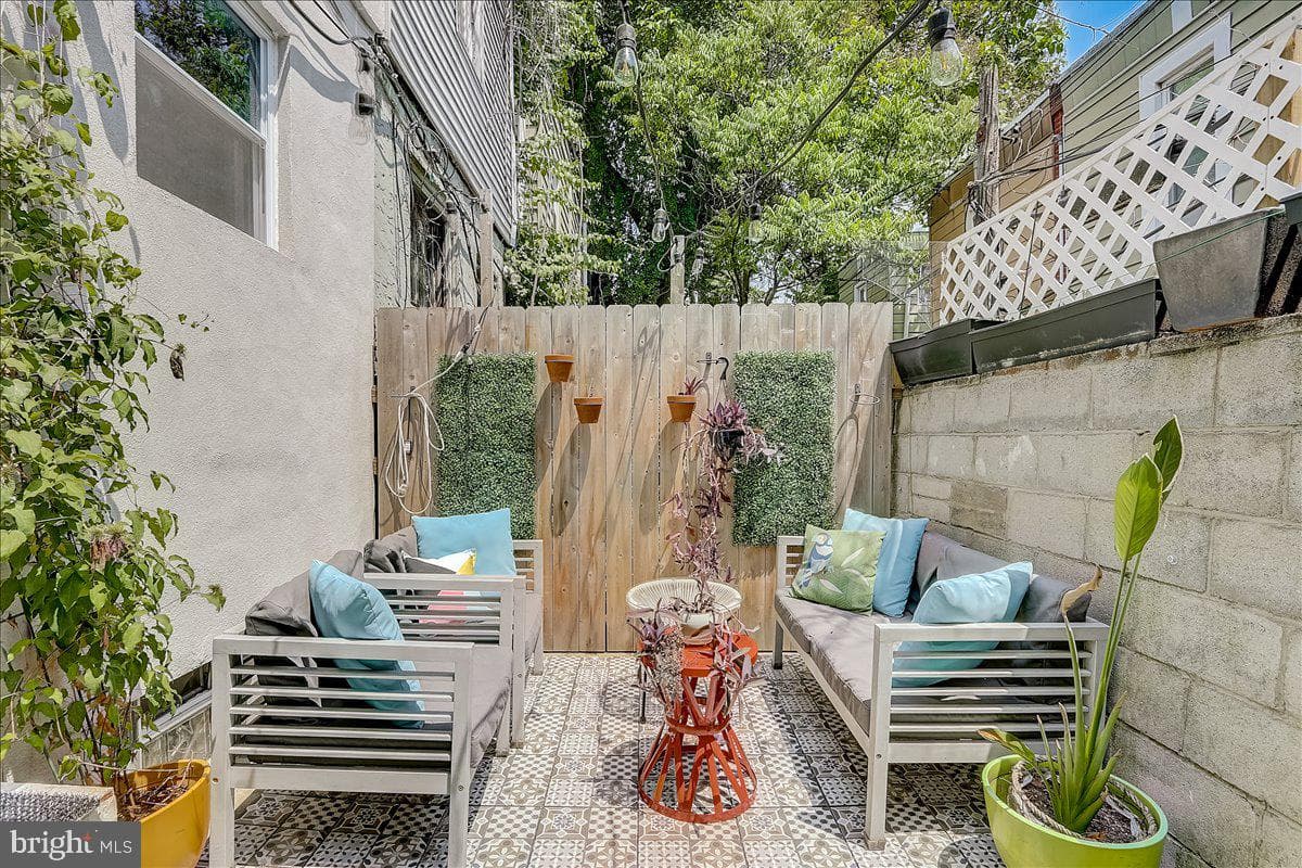 2223 N Gratz Street photo 27