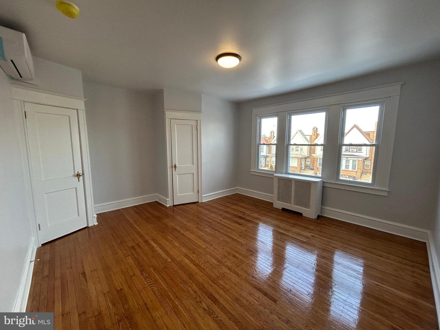 5652 W Berks Street photo 32