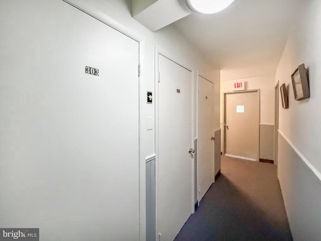 44303 Delaire Landing Road #303 photo 33