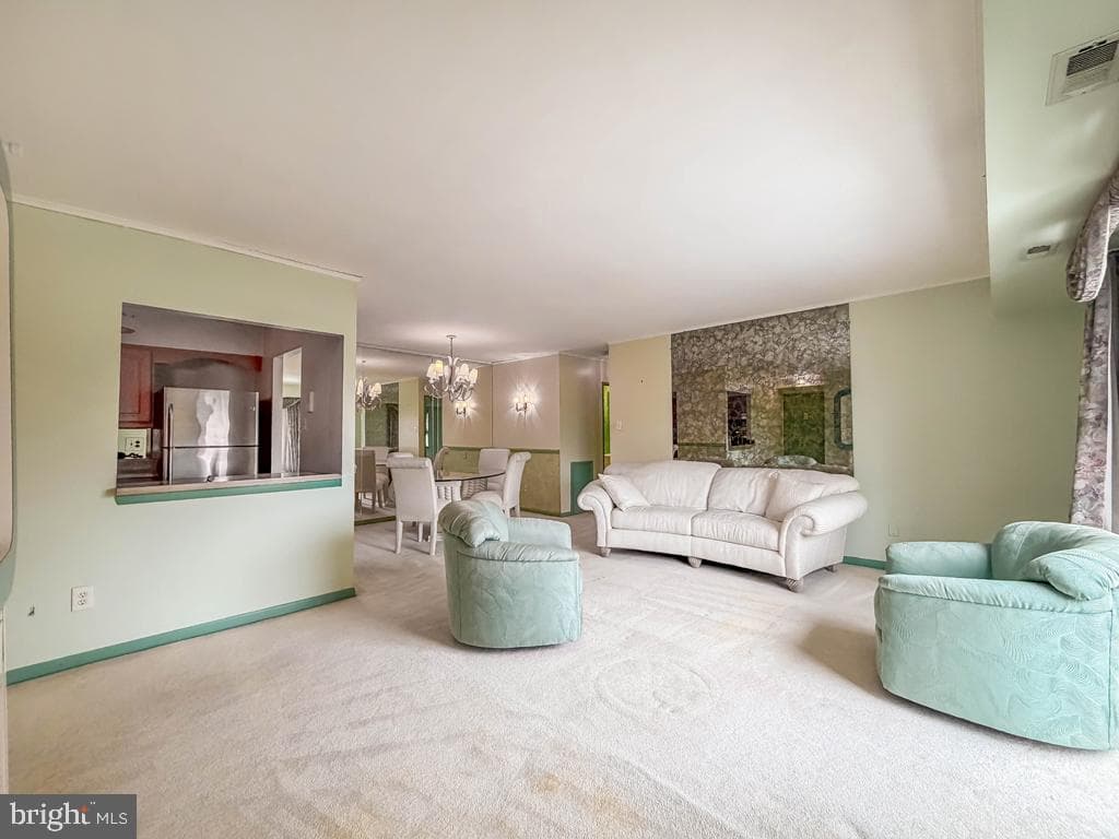 44303 Delaire Landing Road #303 photo 8