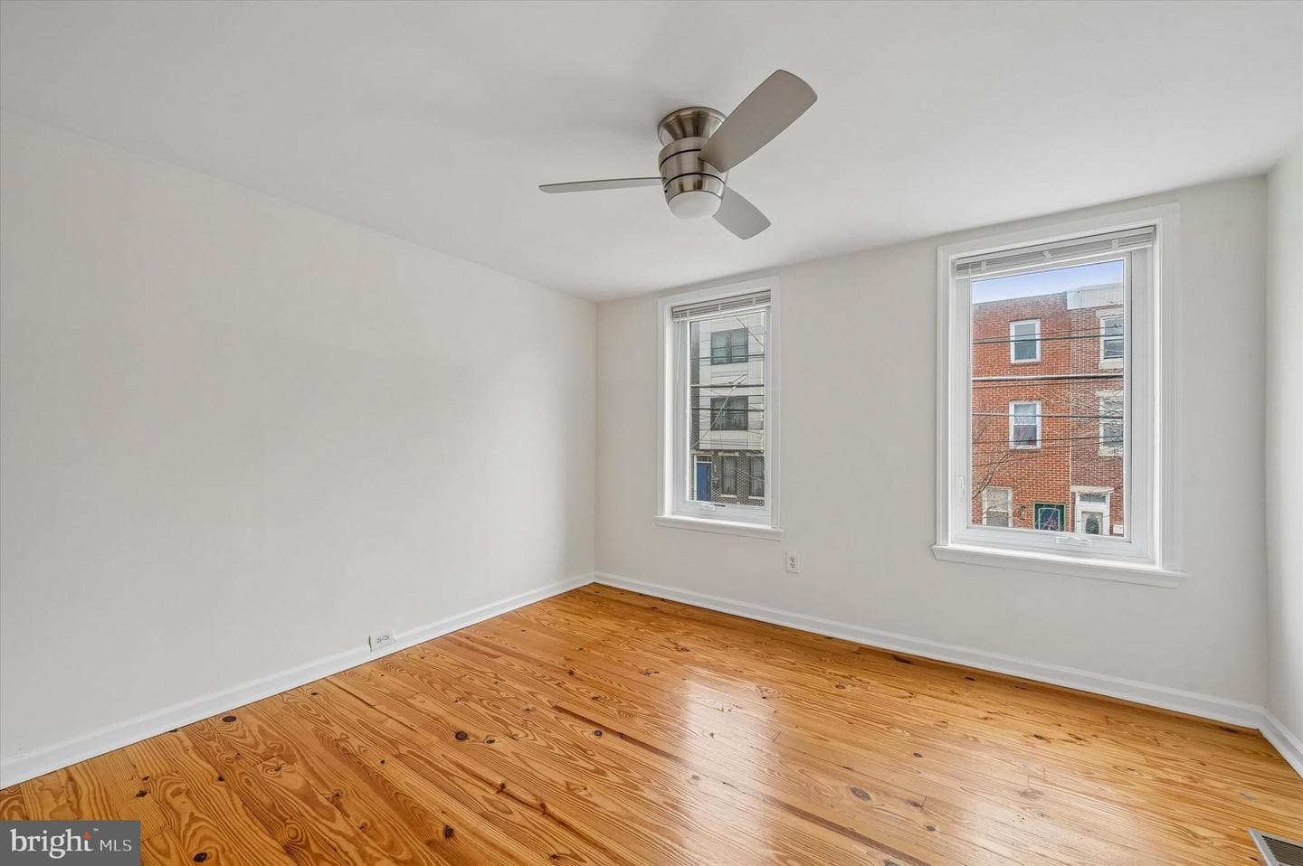 2042 E Huntingdon Street photo 22