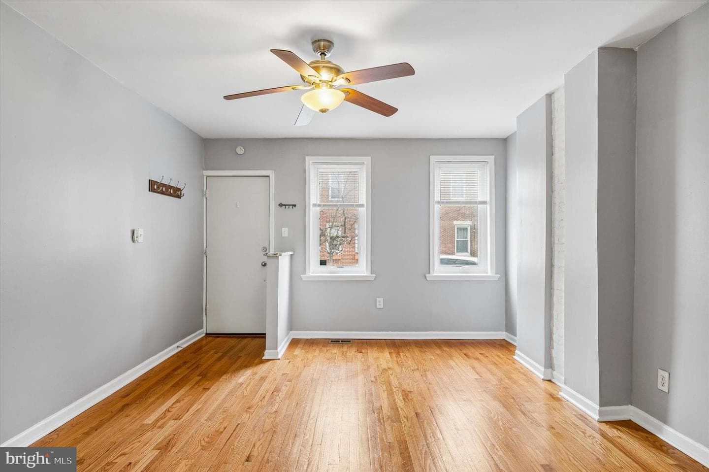 2042 E Huntingdon Street photo 7