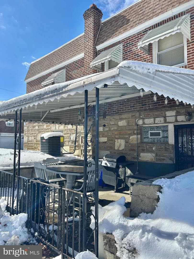 1734 Strahle Street photo 7