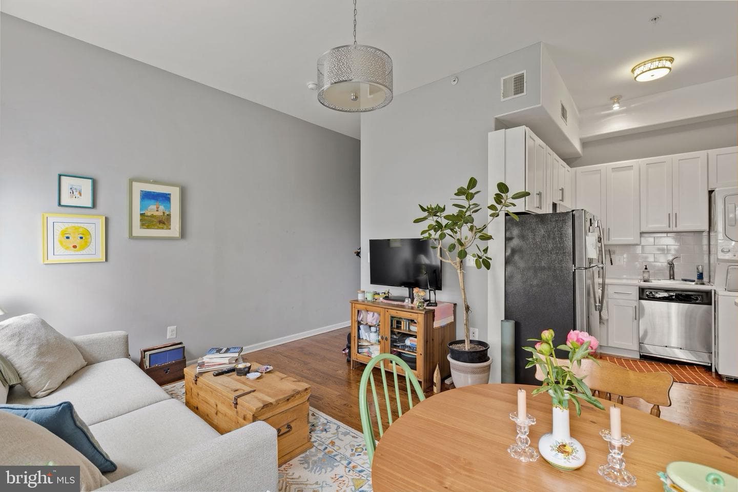 729 S 12th Street #200, Philadelphia