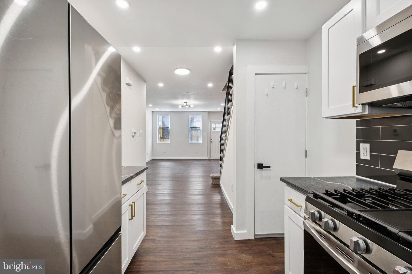 2319 N Hancock Street photo 11