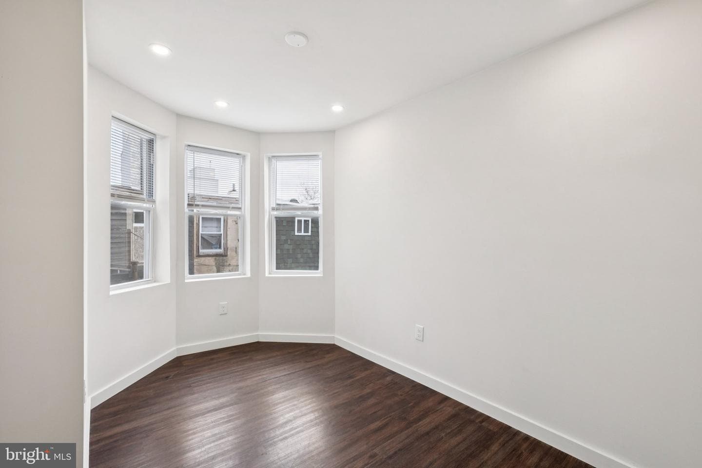 2319 N Hancock Street photo 15