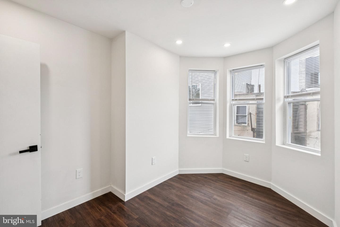 2319 N Hancock Street photo 17