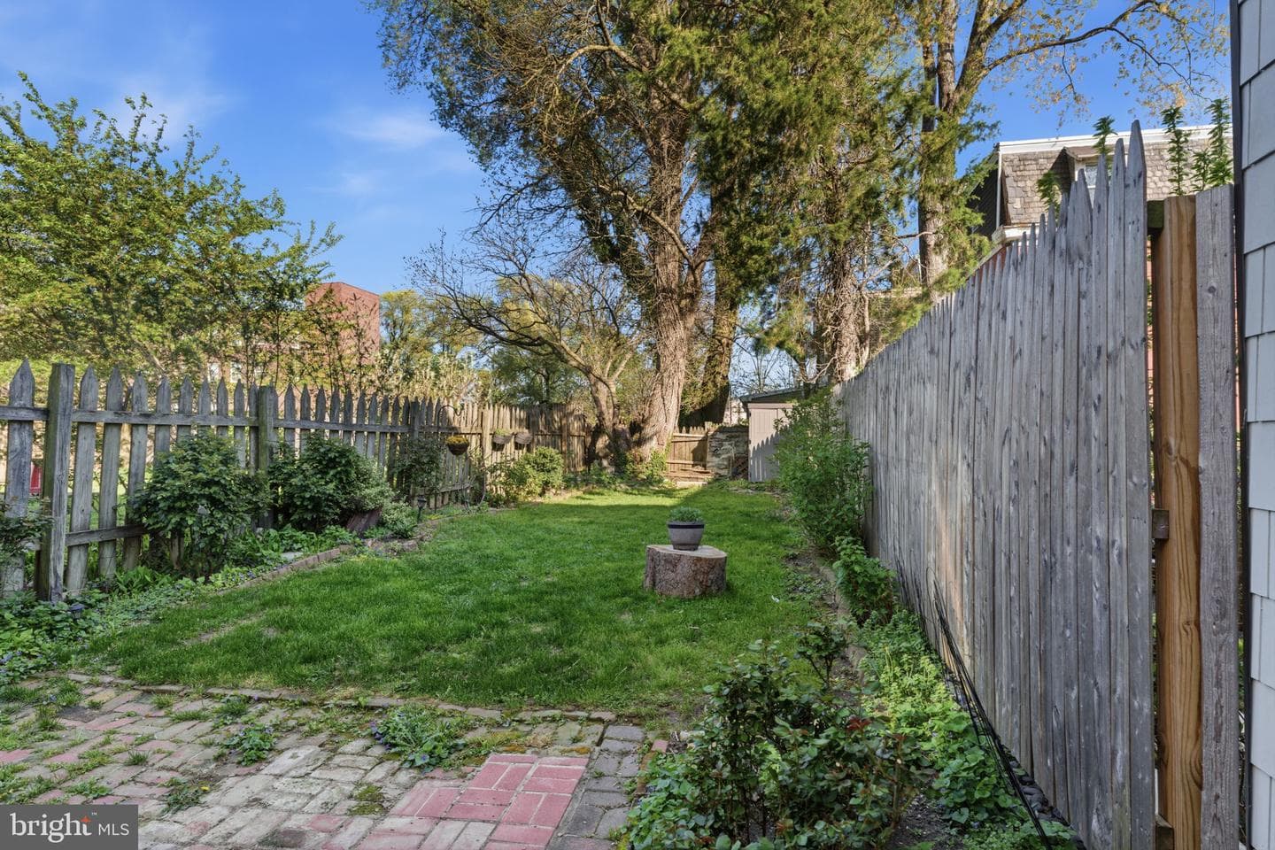 150 W Price Street photo 17