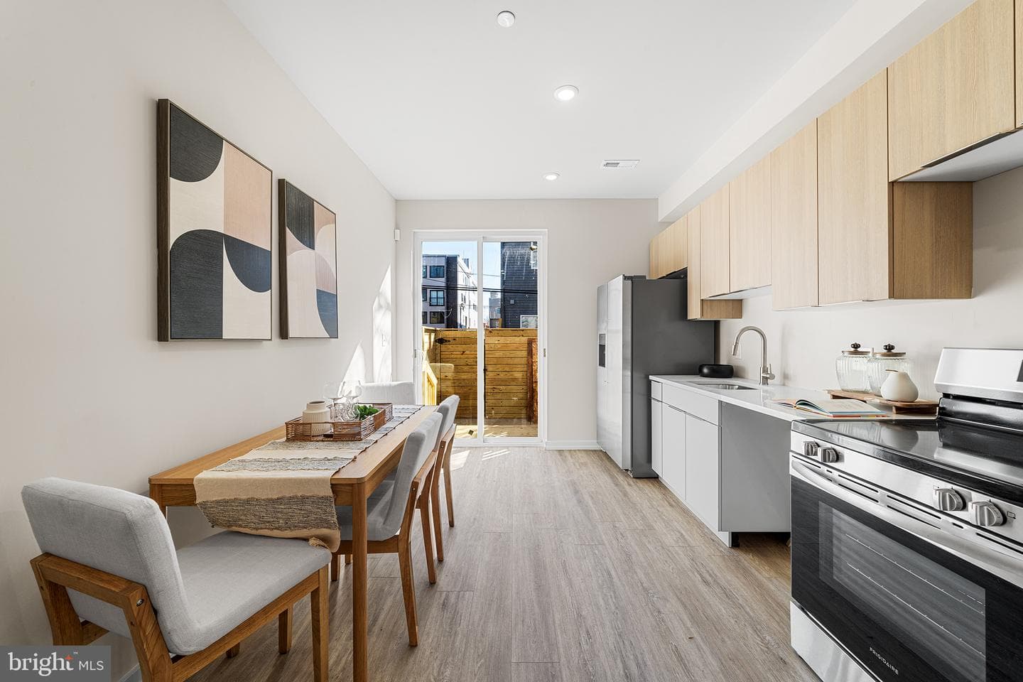 2121 N 8th Street photo 3