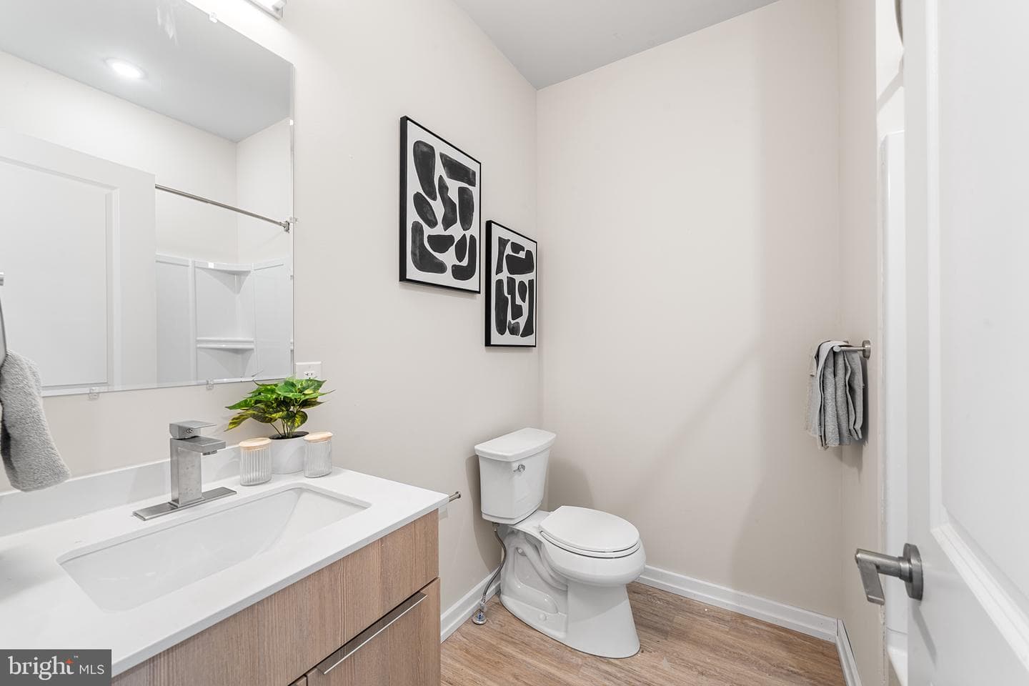 2121 N 8th Street photo 4