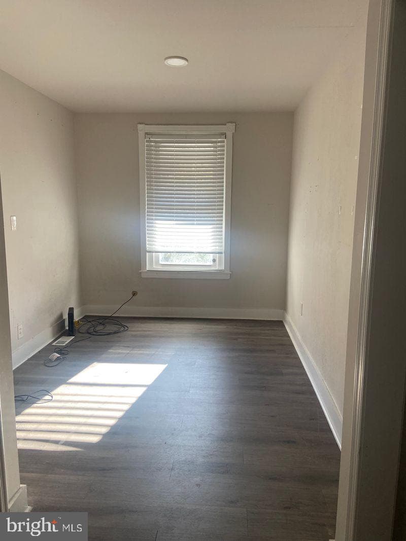 67 E Collom Street photo 6