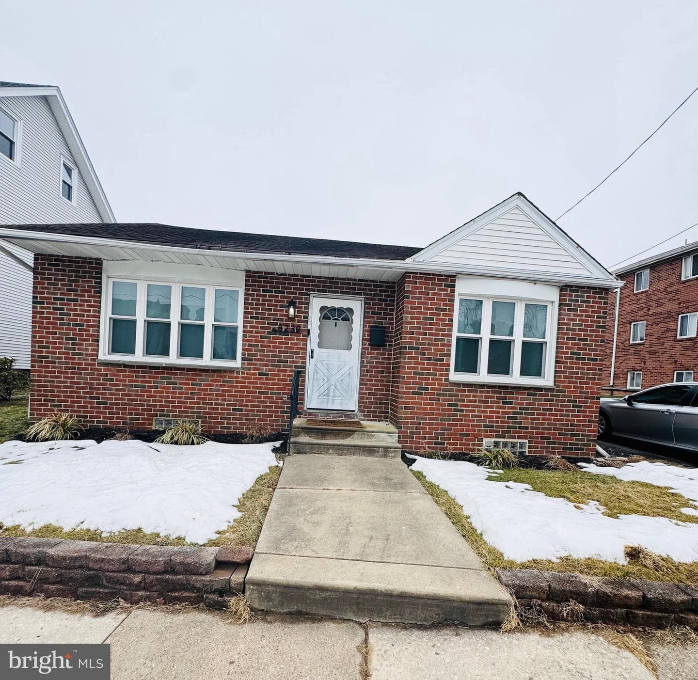 8239 Pine Road photo 13