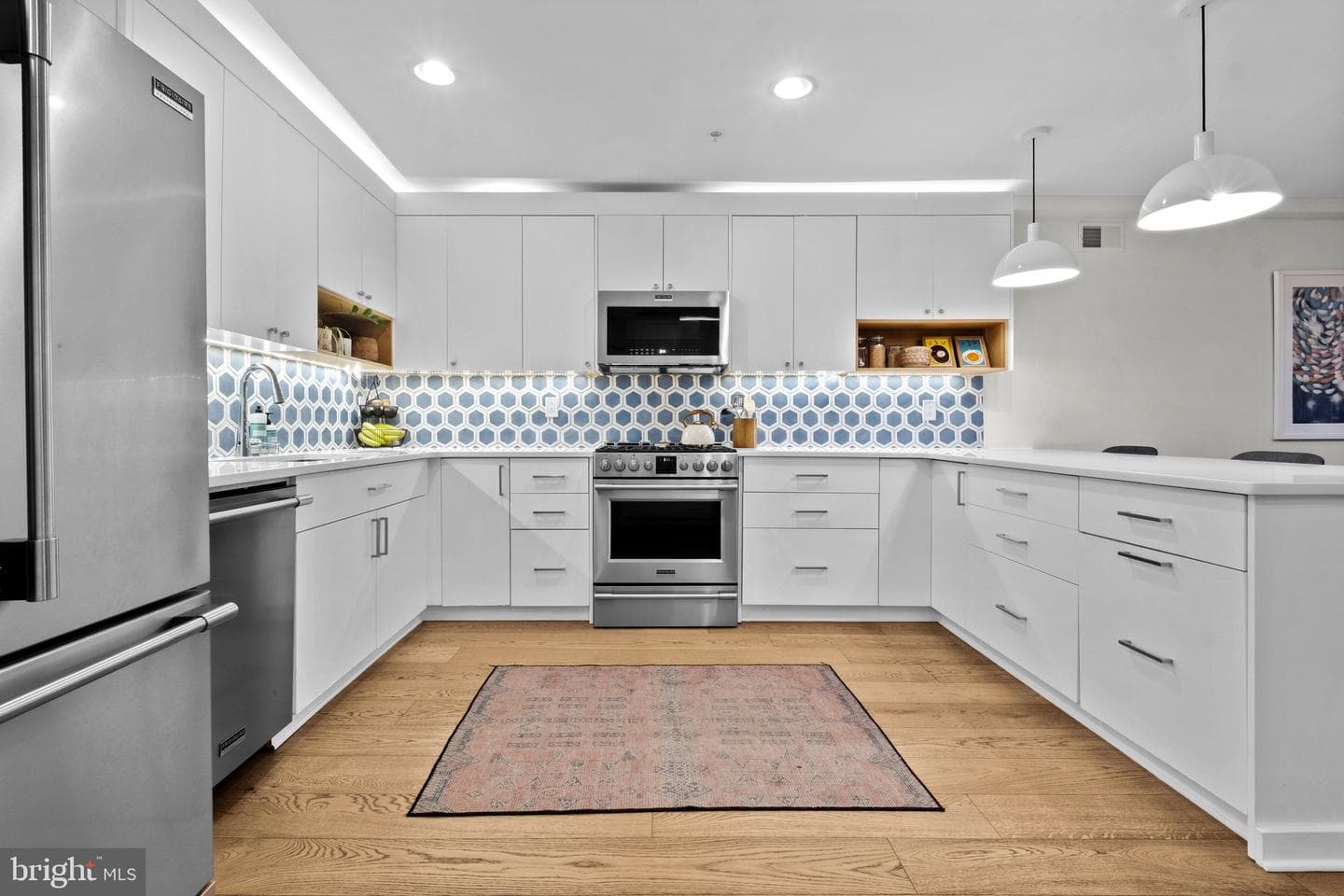 807 S 6th Street photo 5
