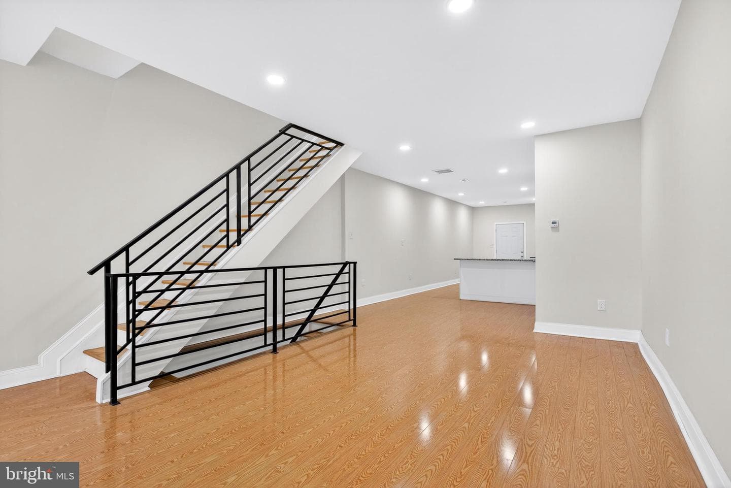 5965 Chester Avenue photo 5