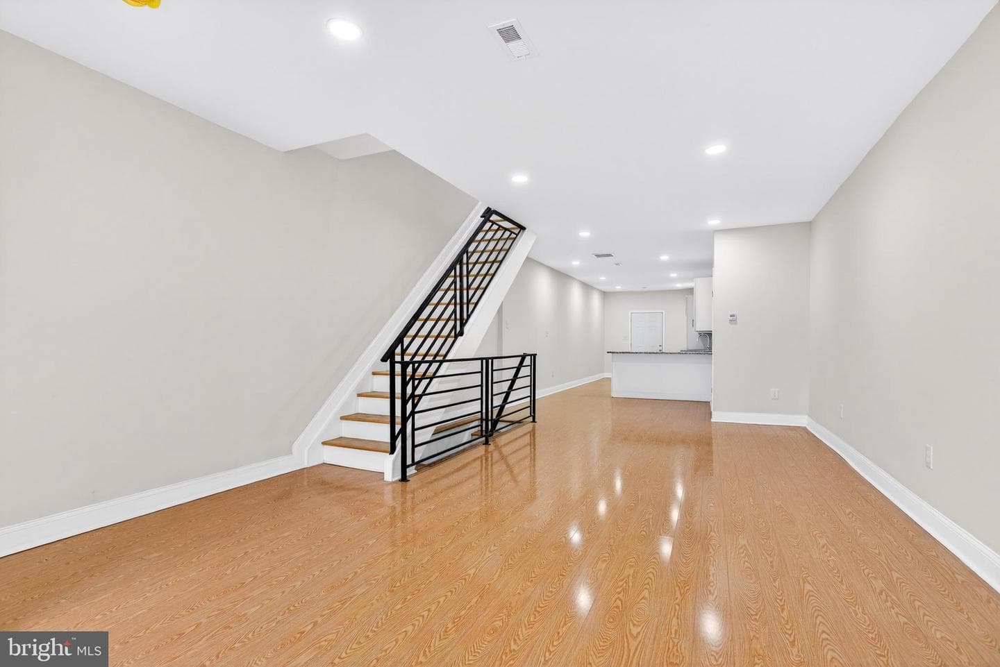 5965 Chester Avenue photo 7