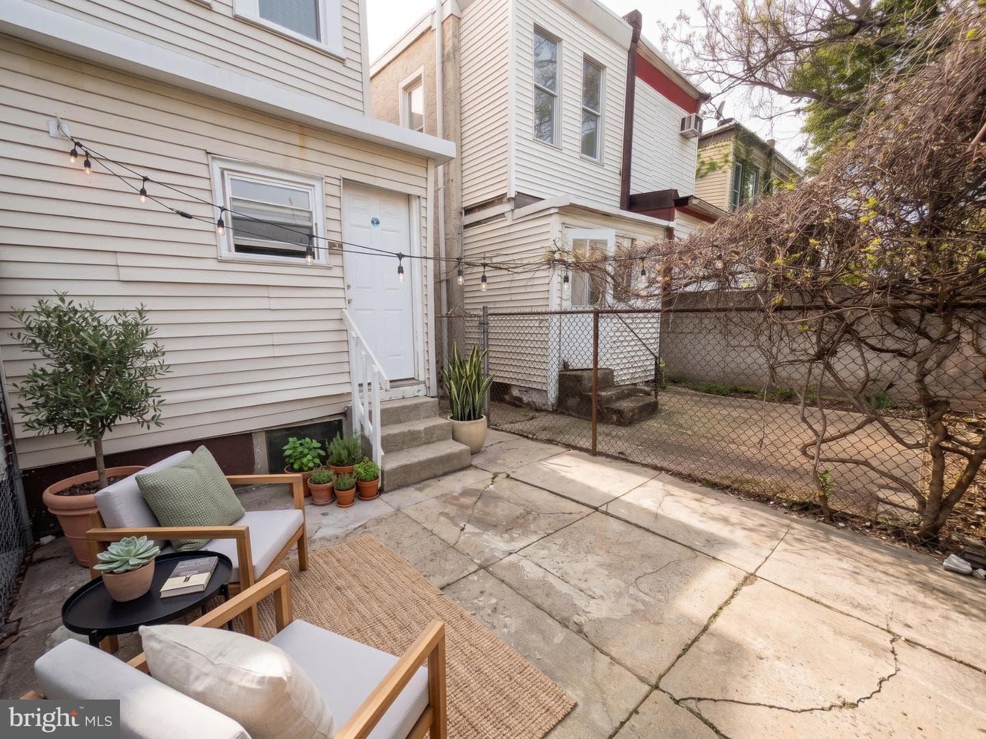 2107 W Somerset Street photo 7