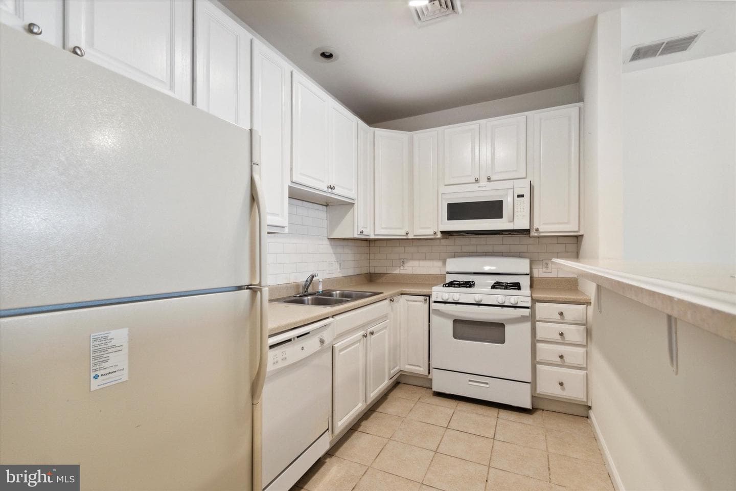 1702 Fontain Street photo 6