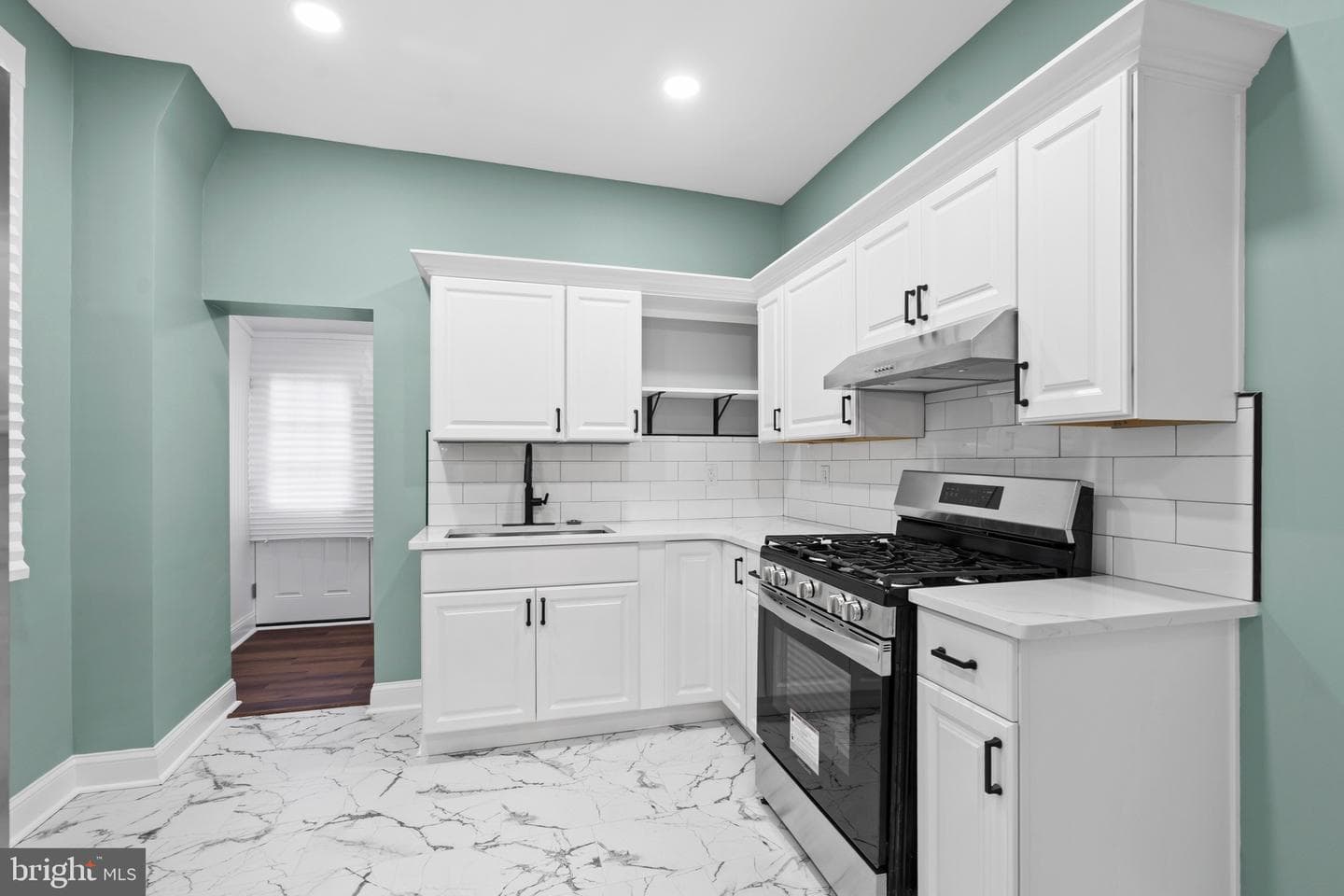 5611 Stewart Street photo 8