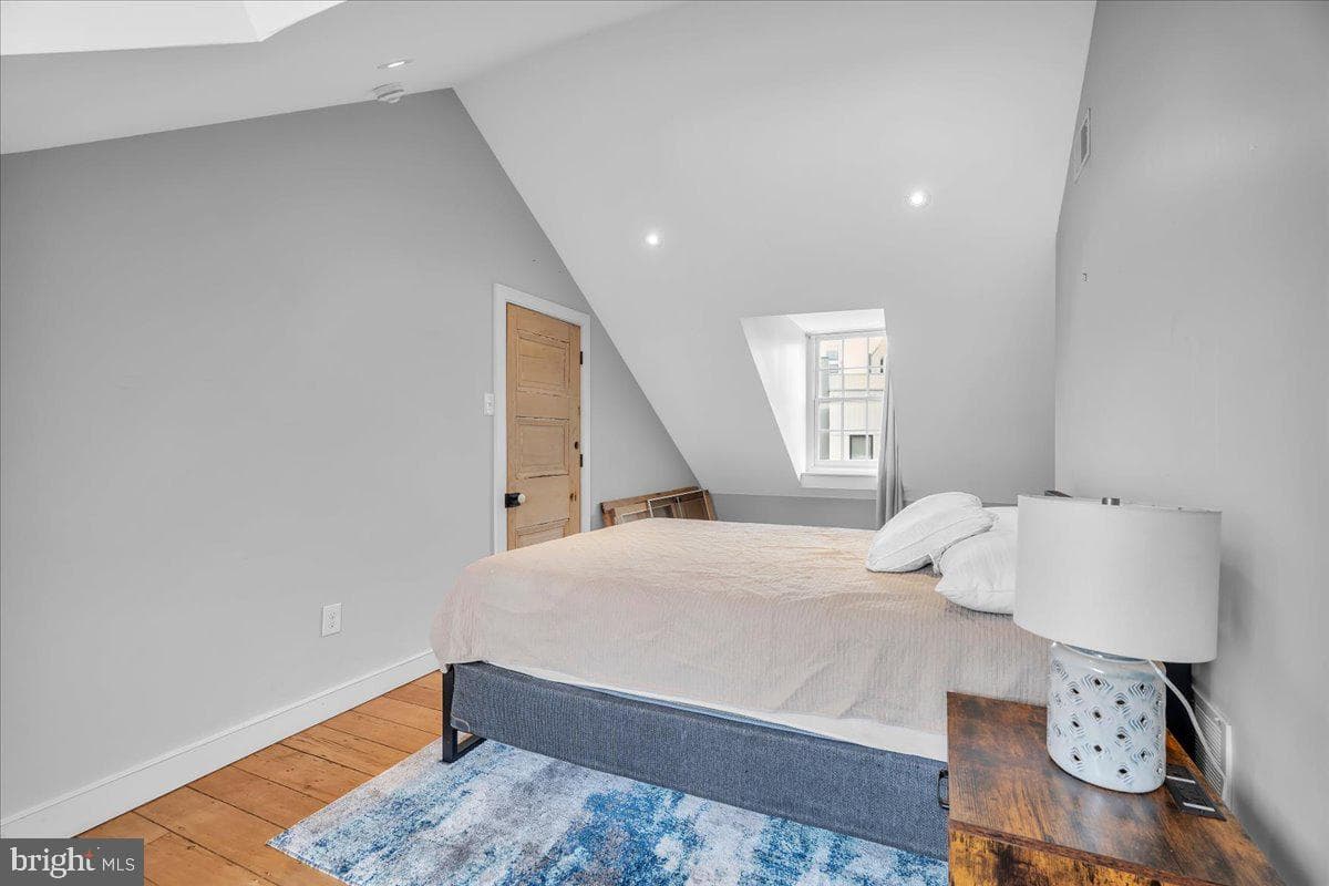 503 Fairmount Ave photo 26
