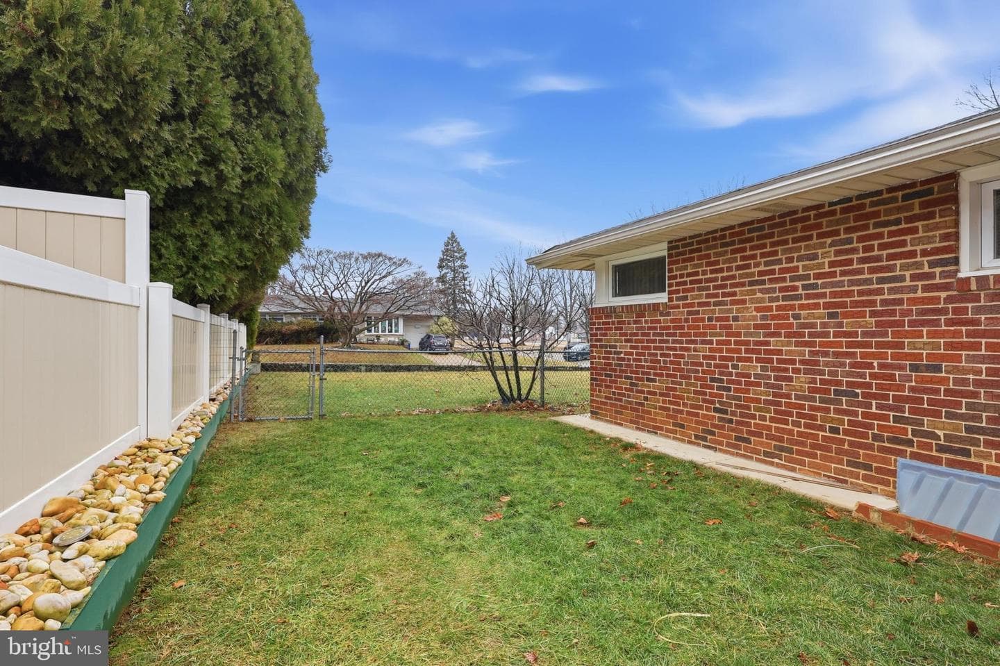 9701 Northeast Avenue photo 34