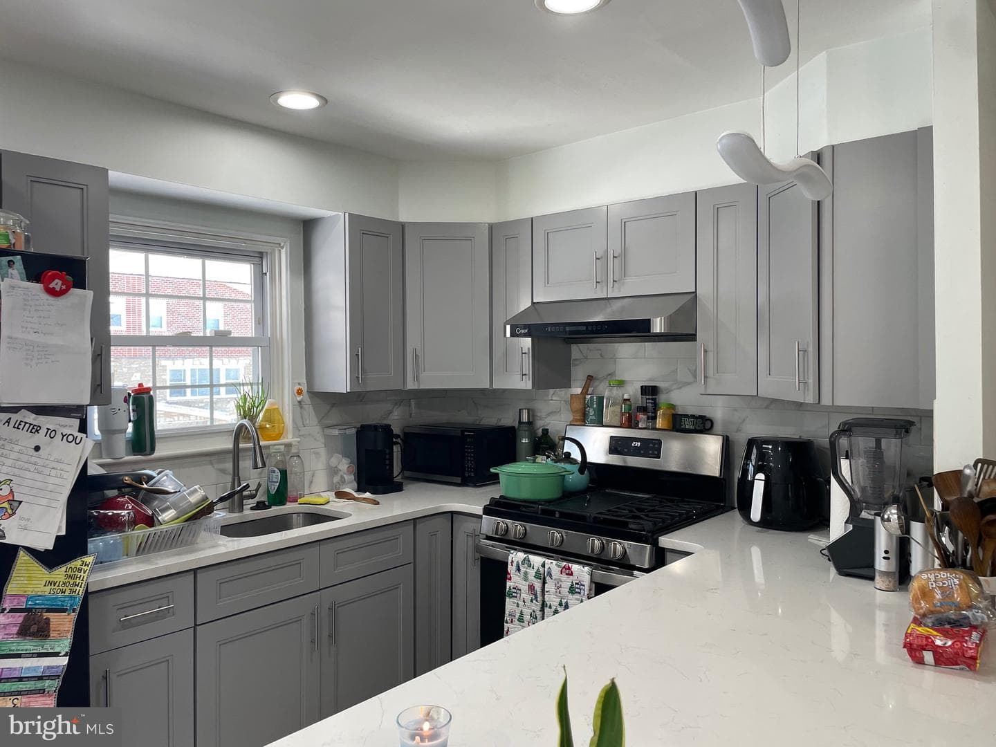 2888 Walnut Hill Street, Philadelphia