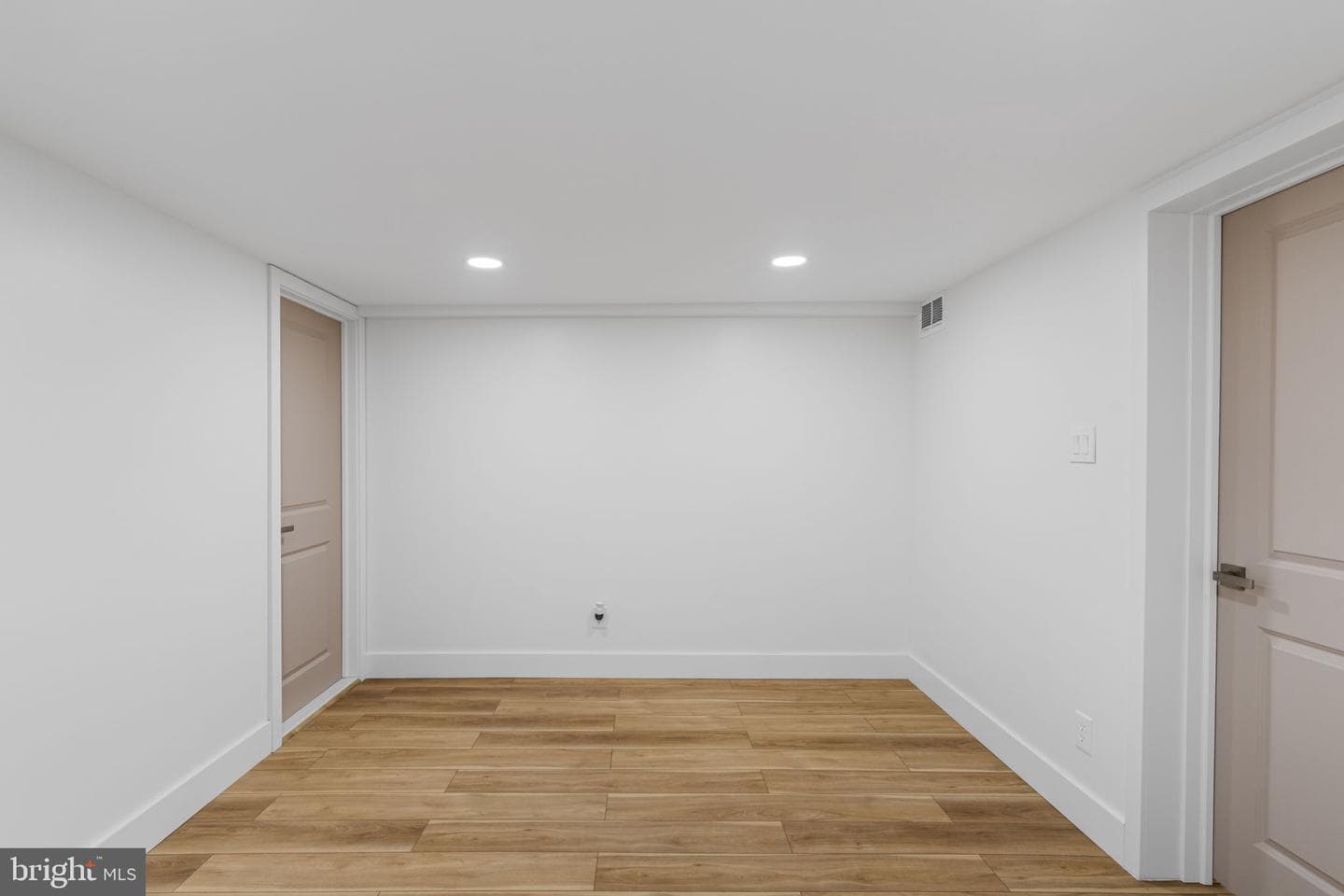 8546 Forrest Avenue photo 41