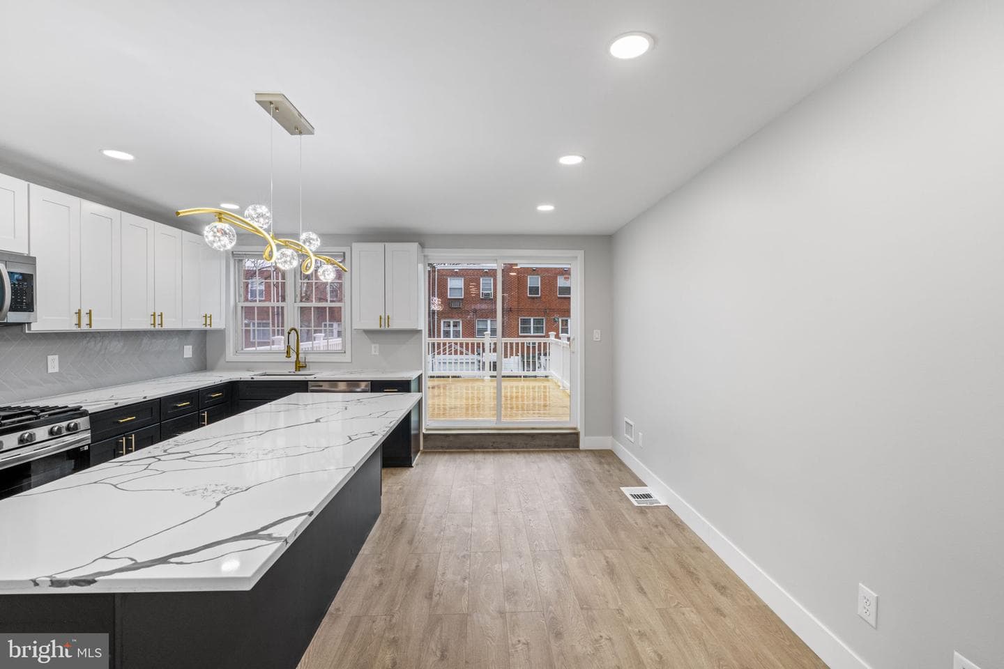 8546 Forrest Avenue photo 9