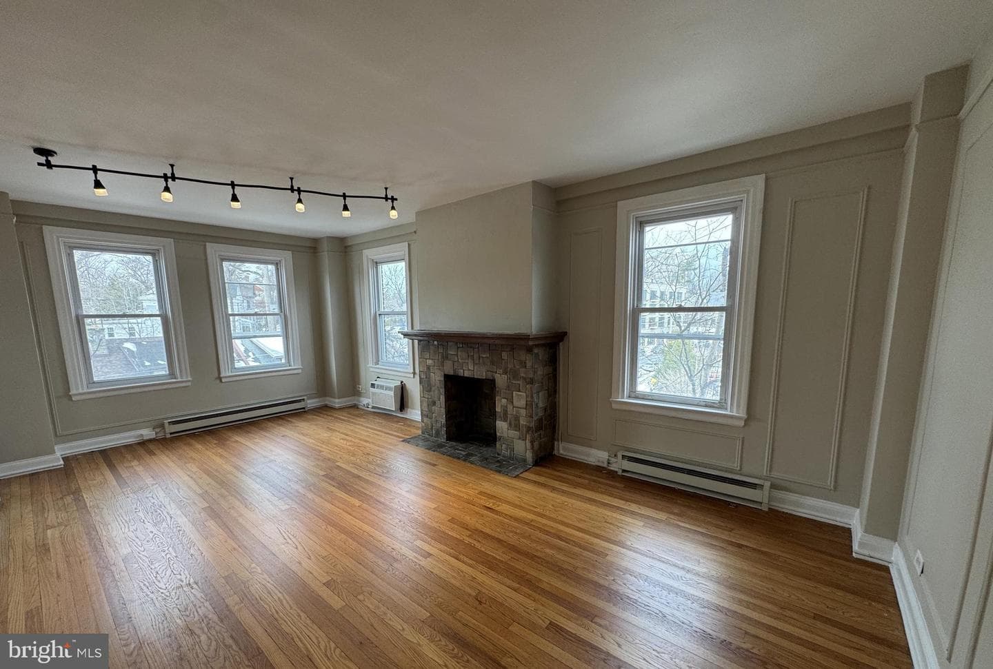 400 W Hortter Street #301 photo 22
