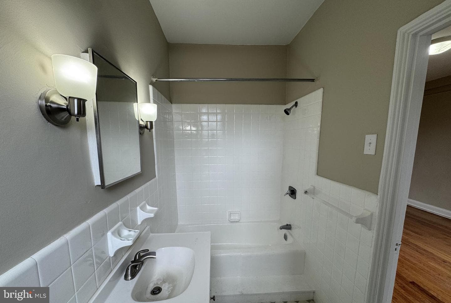 400 W Hortter Street #301 photo 32