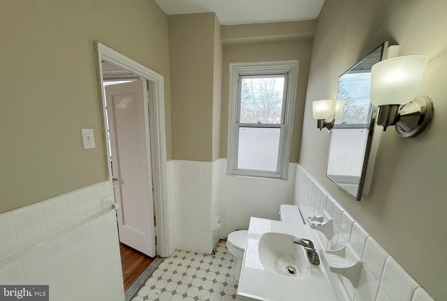 400 W Hortter Street #301 photo 33