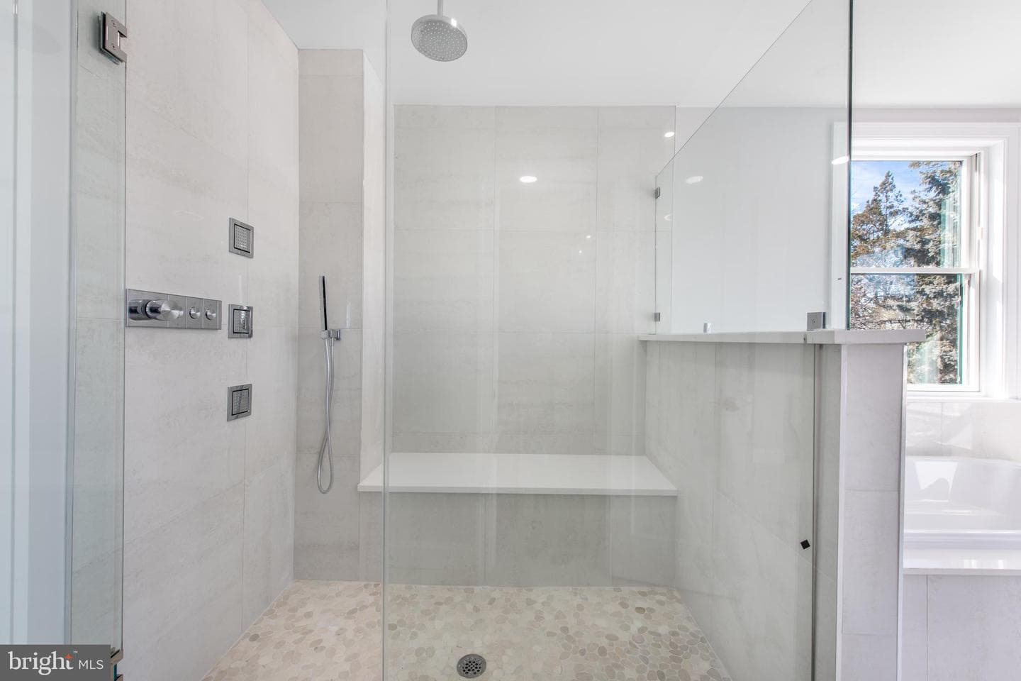 268 Dupont Street photo 16