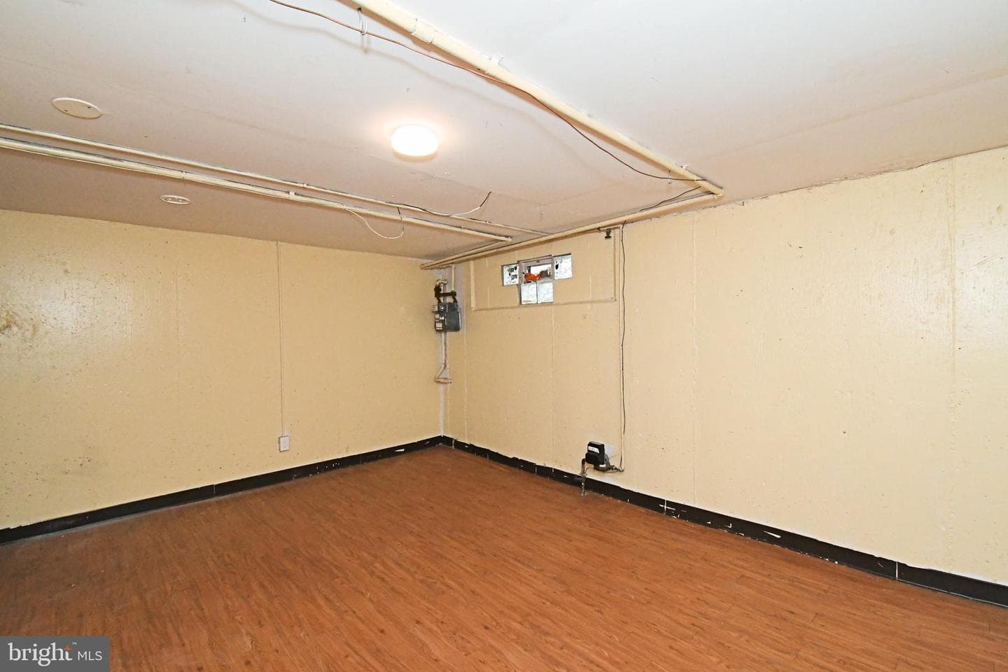 1107 E Sharpnack Street photo 40