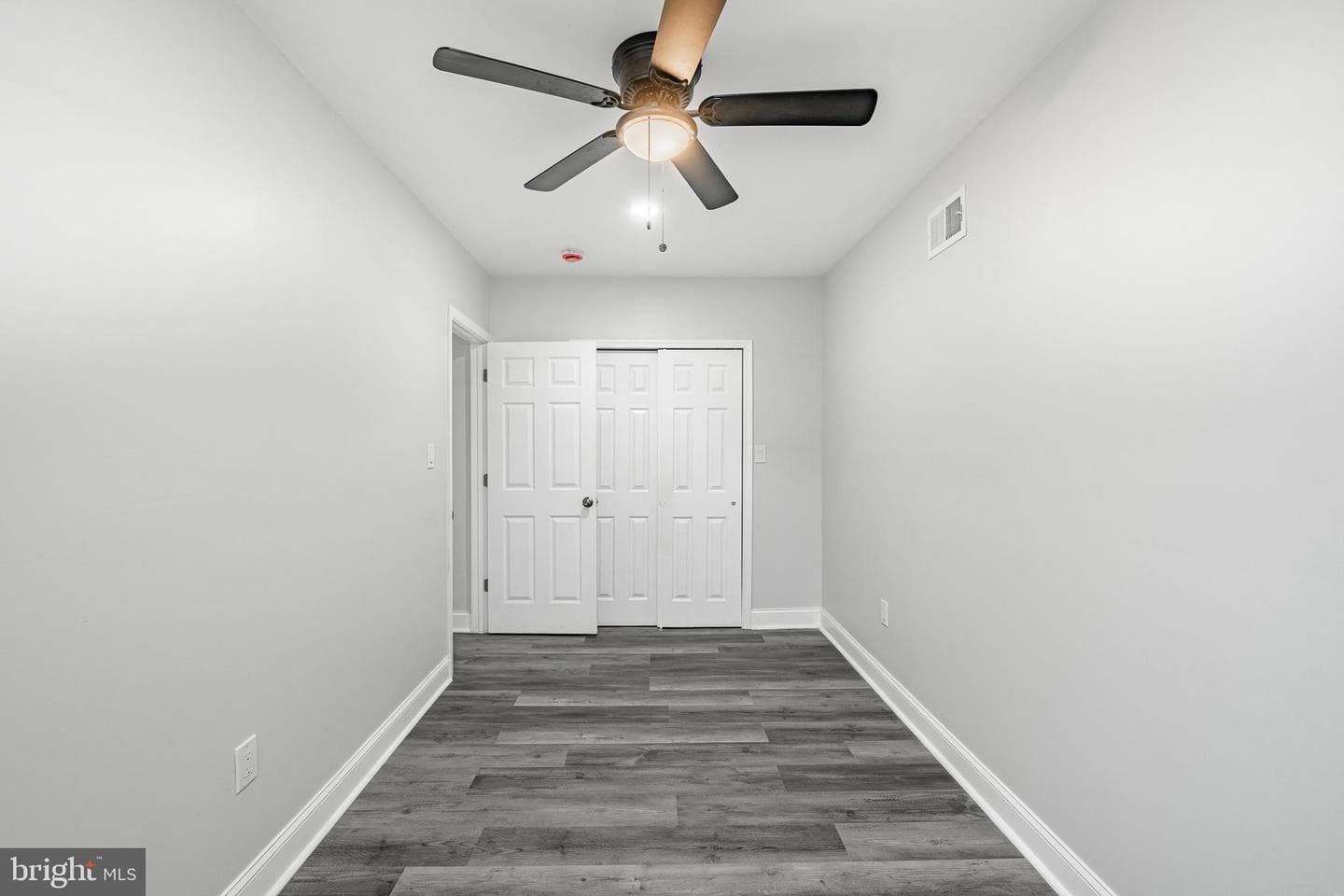5302 Hadfield Street photo 24