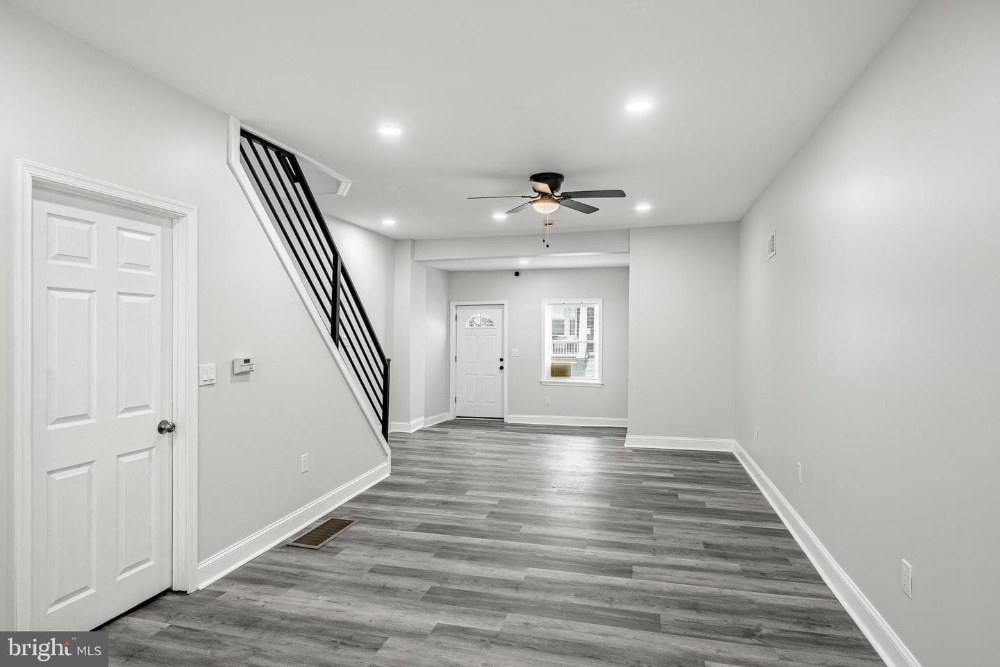 5302 Hadfield Street photo 6