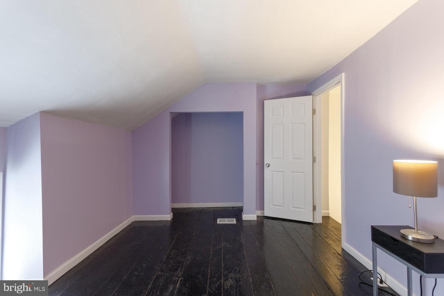 108 Roxborough Avenue photo 18