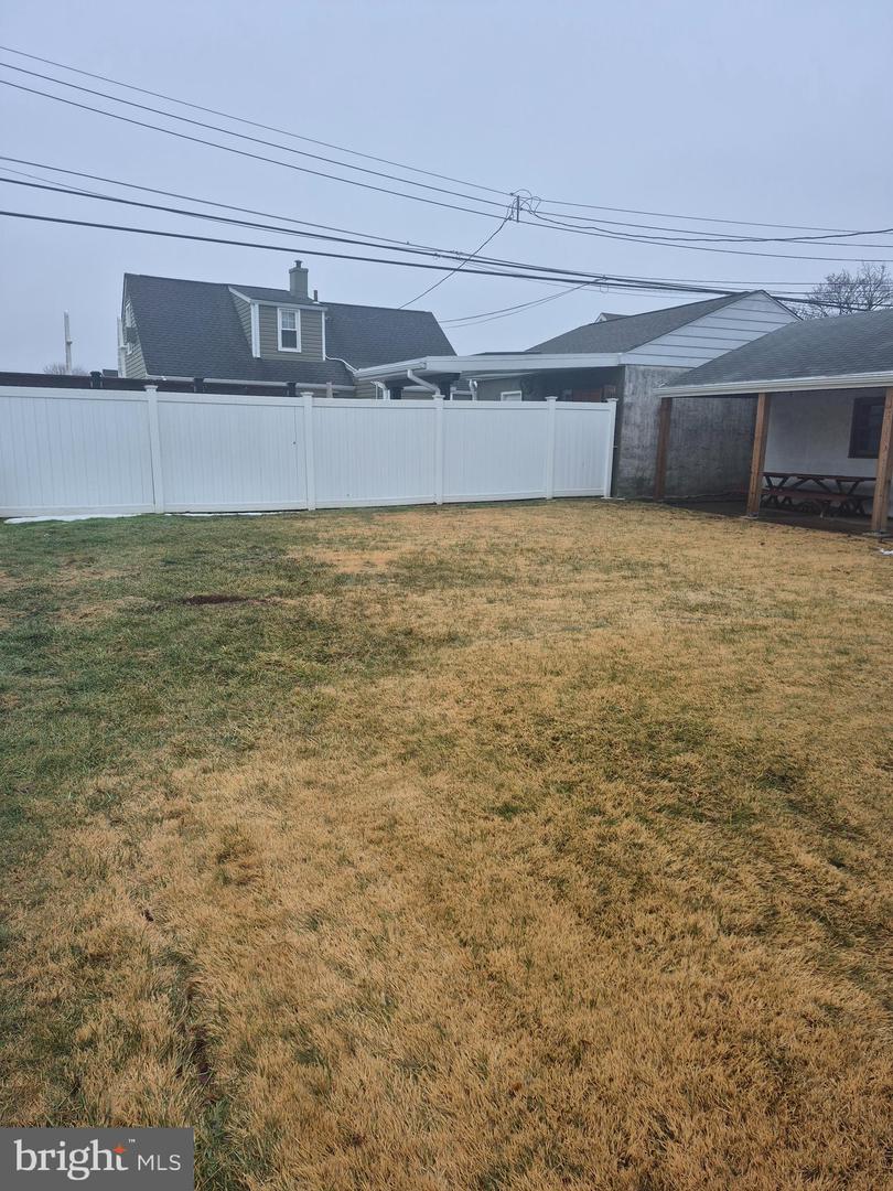 1002 Delray Street photo 9