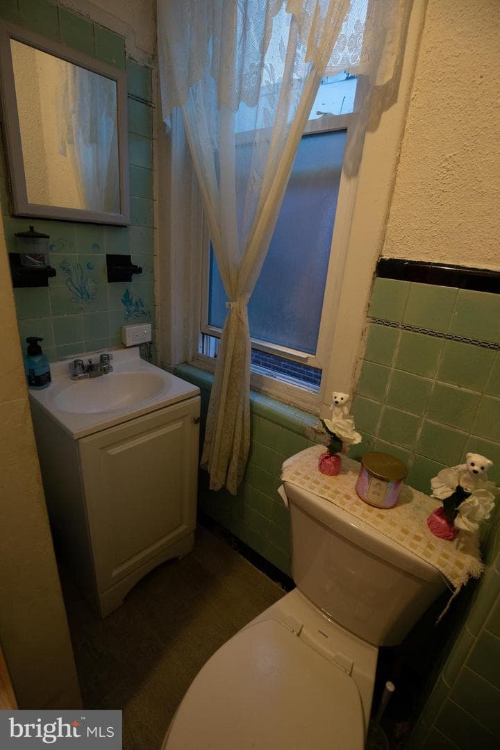 4918 A Street photo 6