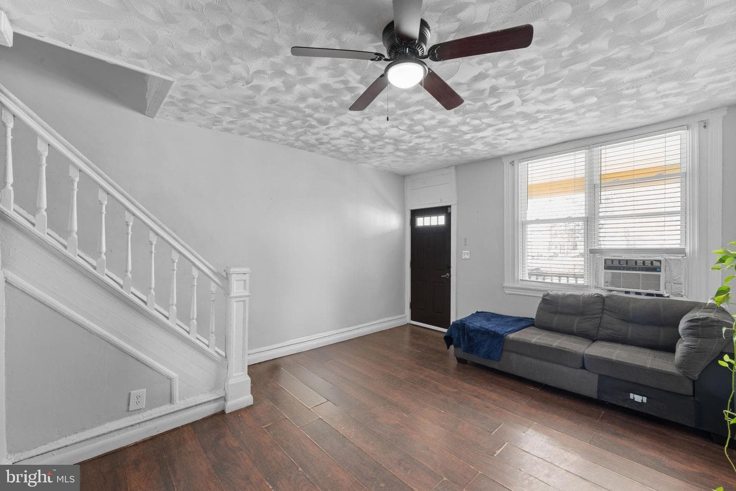 6084 Upland Street photo 5