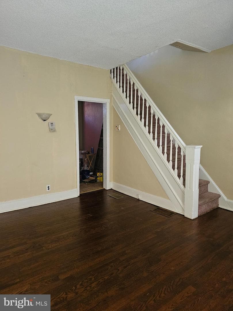 215 N Vodges Street photo 2