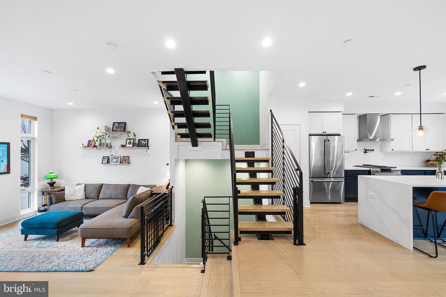 2512 E Cumberland Street photo 10