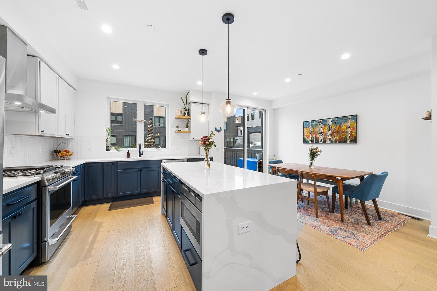 2512 E Cumberland Street photo 8