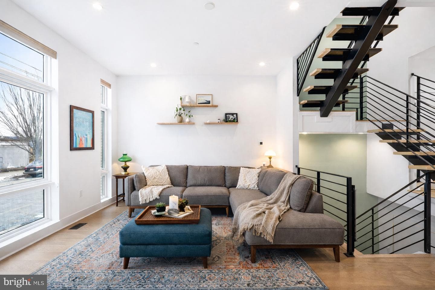 2512 E Cumberland Street photo 9