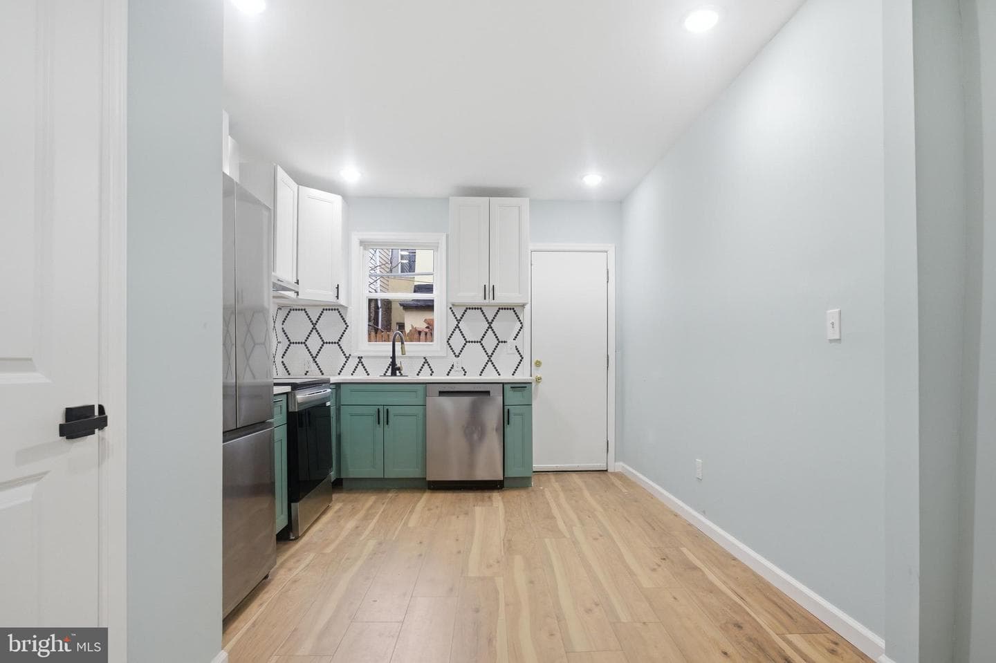 2215 Earp Street photo 5