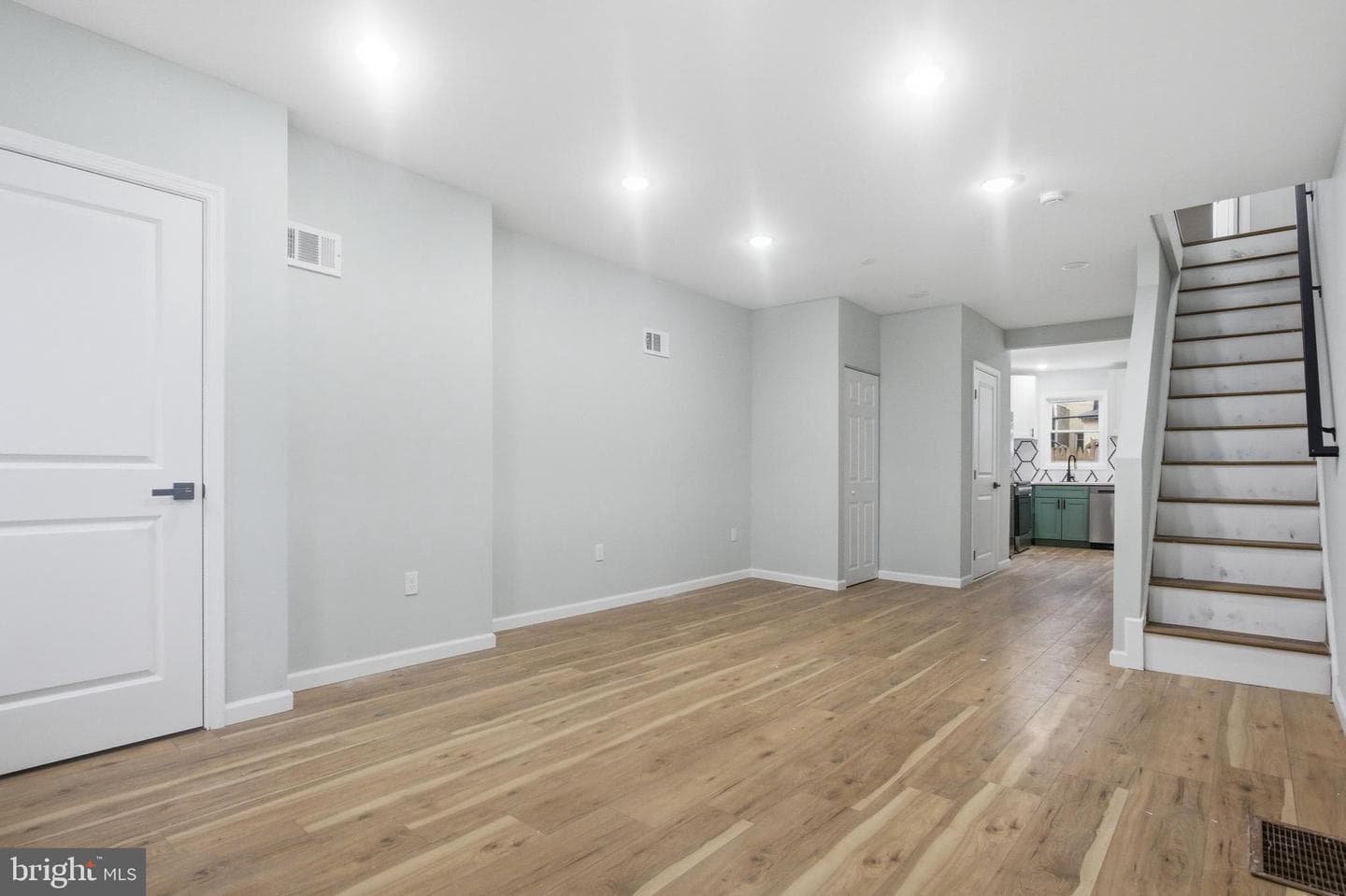 2215 Earp Street photo 7