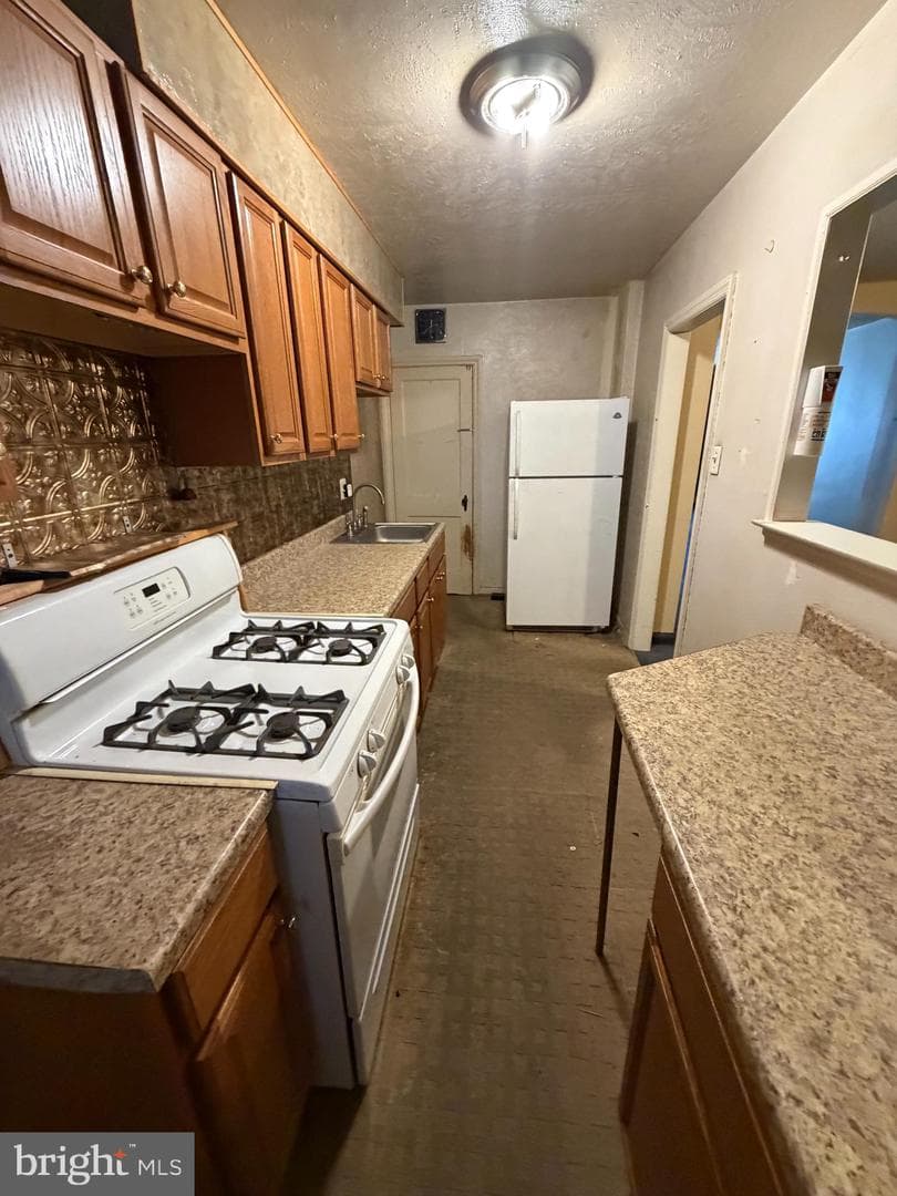 8045 Leon Street photo 7