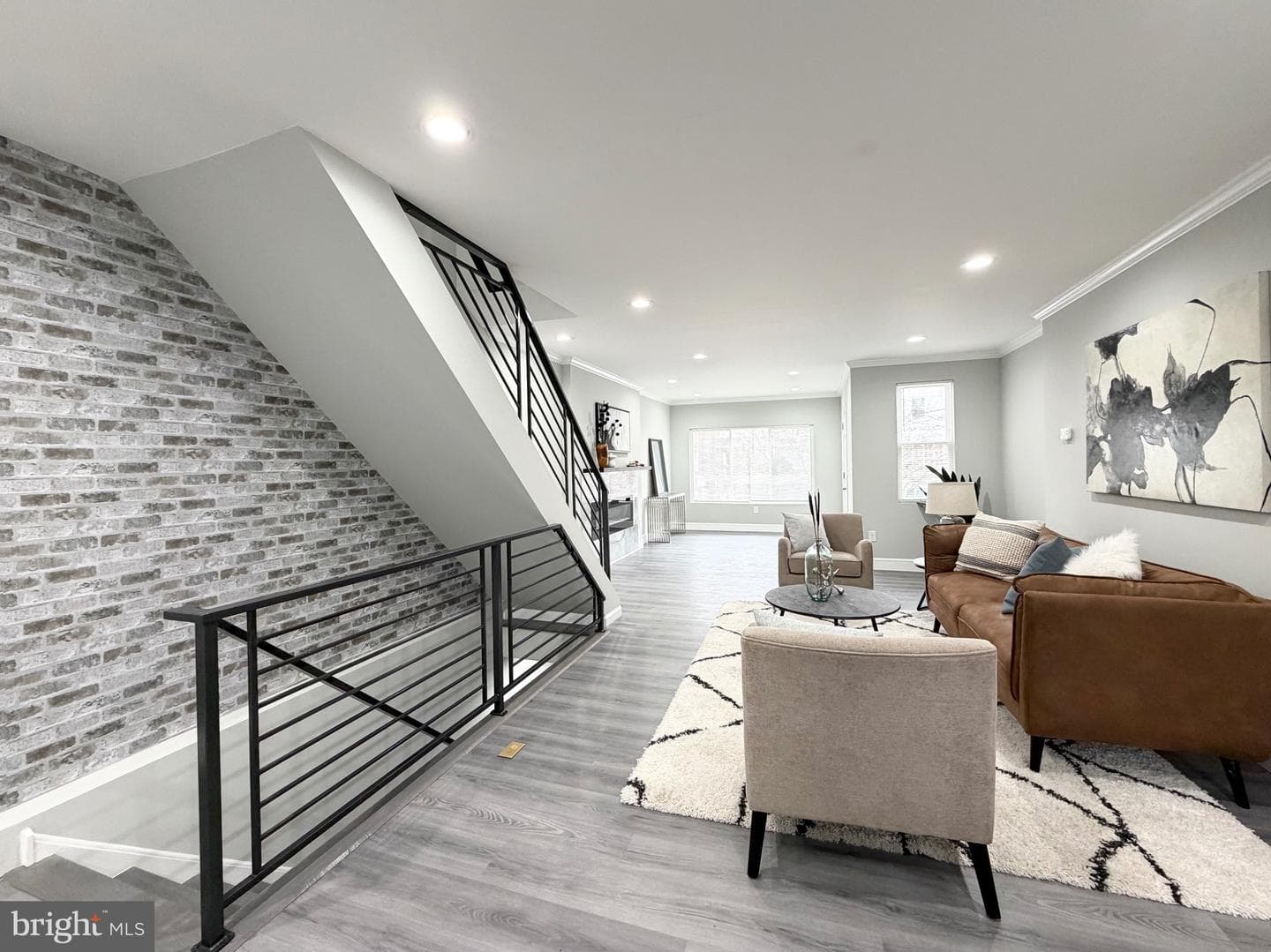 1813 Roselyn Street photo 16